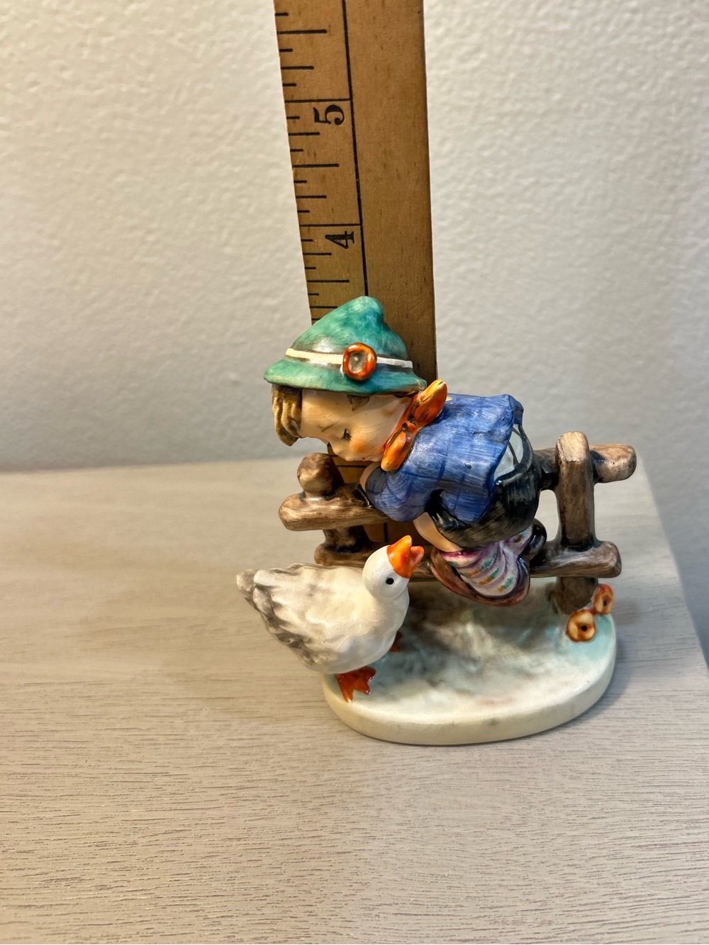 Vintage Hummel Goebel "Barnyard Hero" Figurine - Charming Cottagecore Collection - Picture 7 of 9